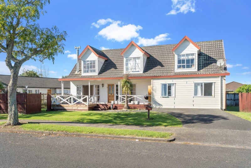 8 Evanda Crescent, Conifer Grove, Takanini - Carousel 1