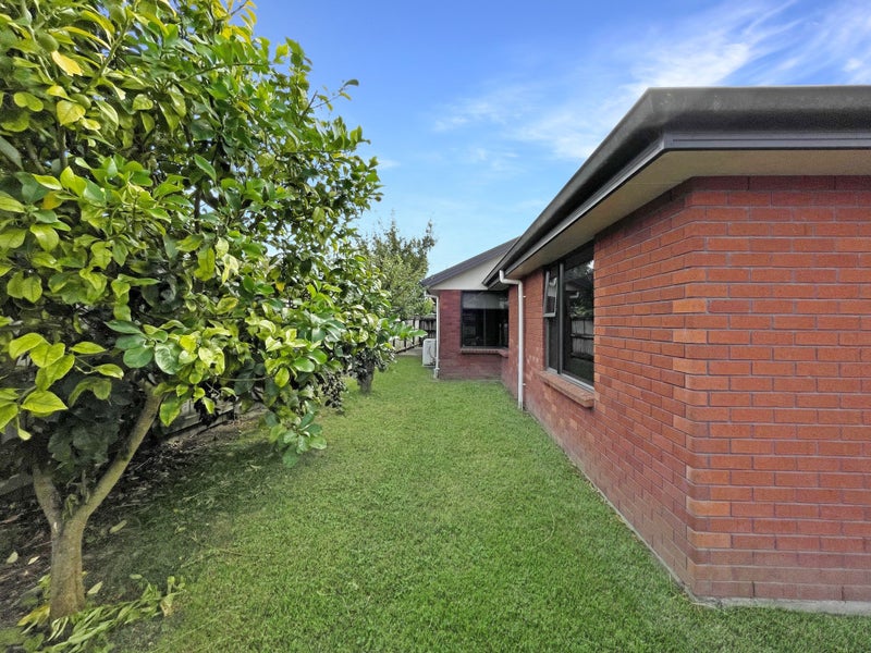 14 Kirk Close, Rototuna, Hamilton - Carousel 2