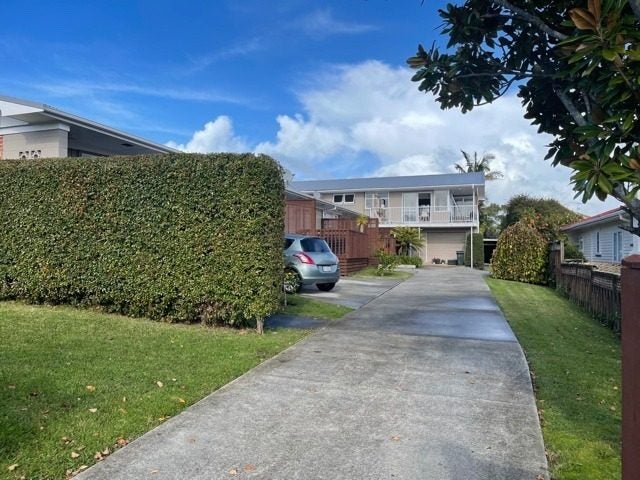 4/18 Alverston Street, Waterview, Auckland - Carousel 1