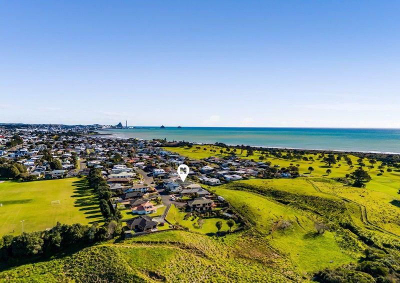 2/13 Chatswood Grove, Fitzroy, New Plymouth - Carousel 1