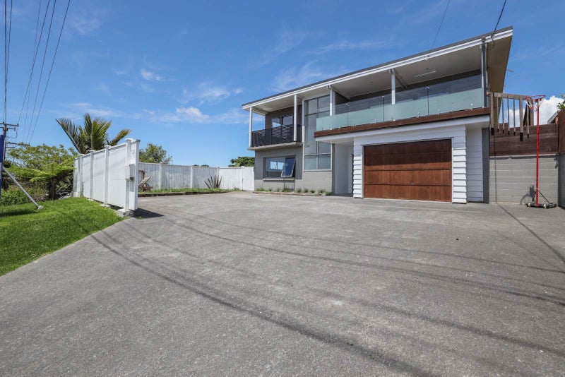 521 Whangaparaoa Road, Stanmore Bay, Whangaparaoa - Carousel 1