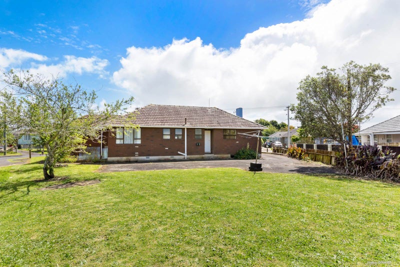76 Franklyne Road, Otara, Auckland - Carousel 1