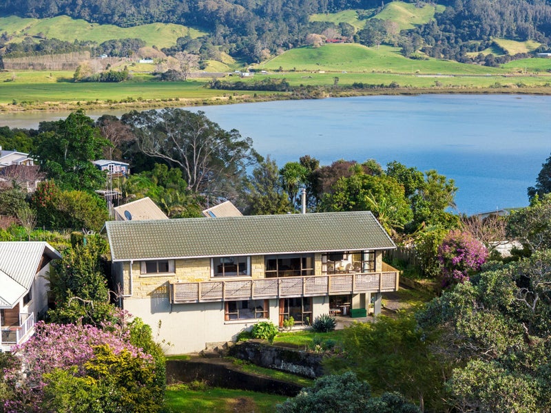 9 Giles Way, Katikati - Carousel 2