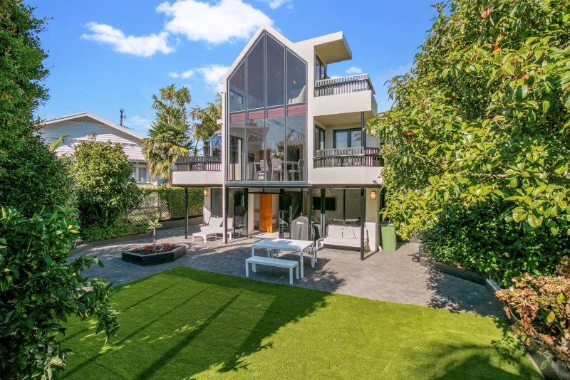 1B Kotare Avenue, Westmere, Auckland - Carousel 2