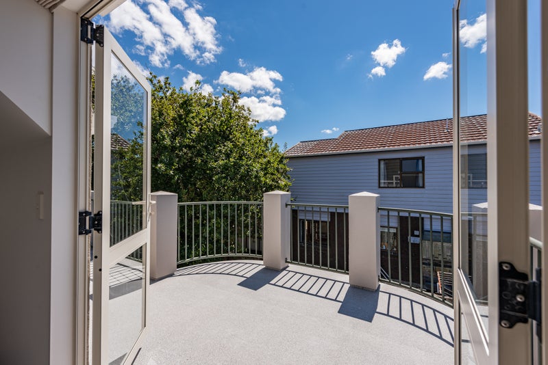 28A Campbell Street, Karori, Wellington - Carousel 2