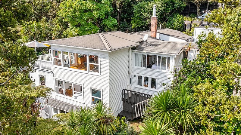 391 Titirangi Road, Titirangi, Auckland - Carousel 2