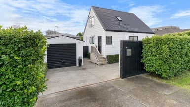 144B Mcleod Road, Te Atatu South, Auckland - Carousel 1