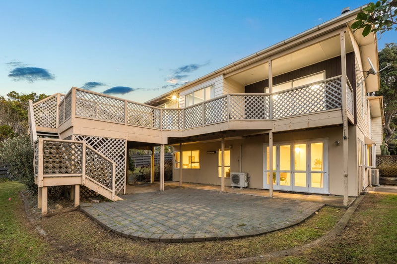 15 Bowline Place, Whitby, Porirua - Carousel 1