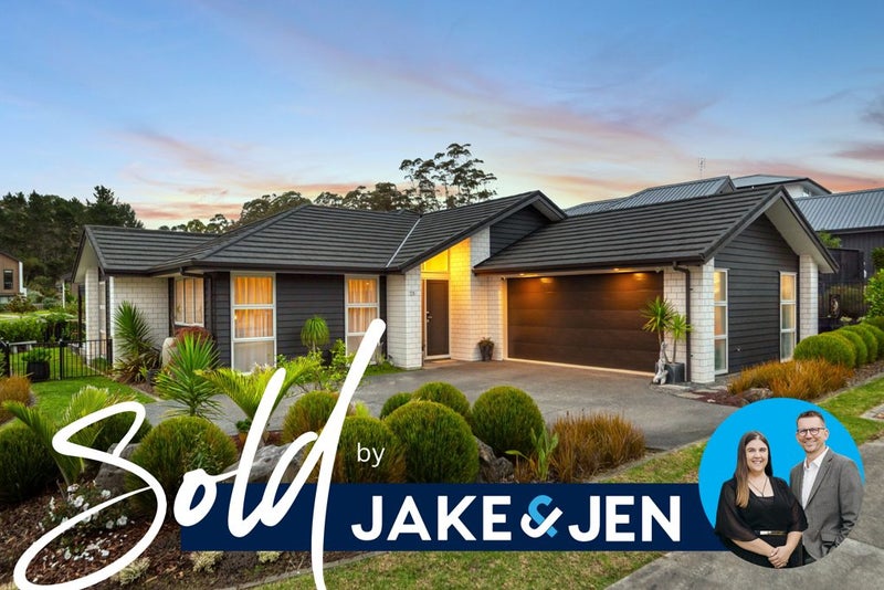 23 Maraeariki Avenue, Orewa, Orewa - Carousel 1