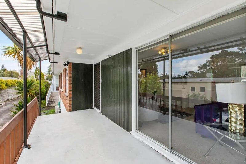 3/16 Rangitiki Crescent, Lynfield, Auckland - Carousel 2