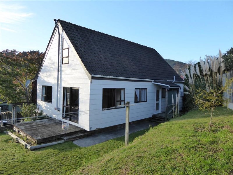 8 Sunbrae Drive, Silverstream, Upper Hutt - Carousel 8