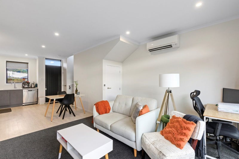 20 Kauamo Close, Waiwhetu, Lower Hutt - Carousel 2