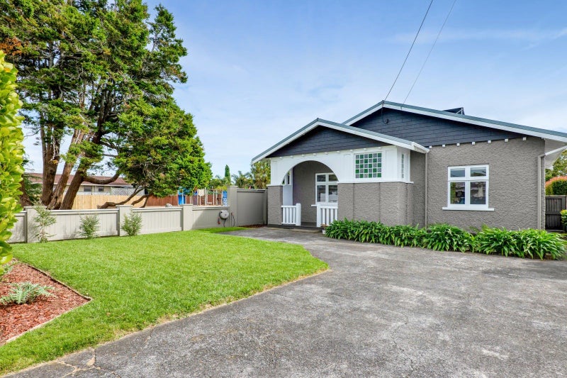 30 Wallace Place, Westown, New Plymouth - Carousel 2