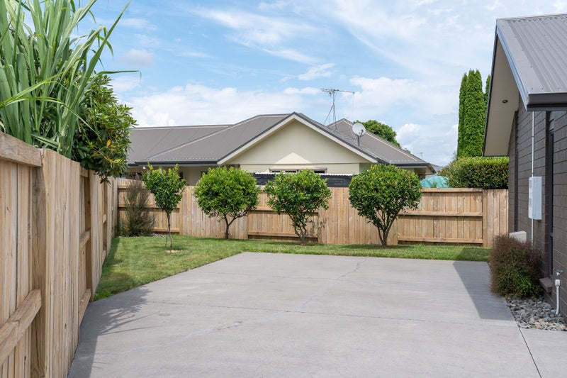 25 Aquila Crescent, Rototuna North, Hamilton - Carousel 24