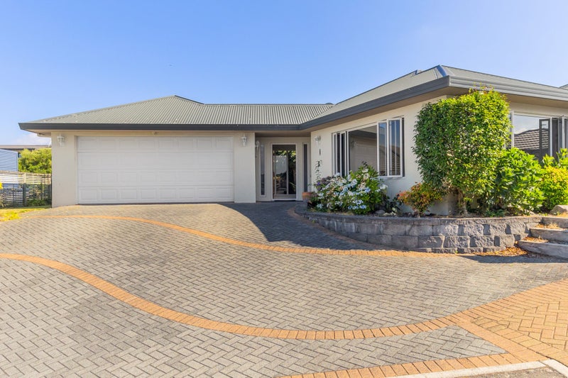 9 Birchwood Lane, Hilltop, Taupo - Carousel 1