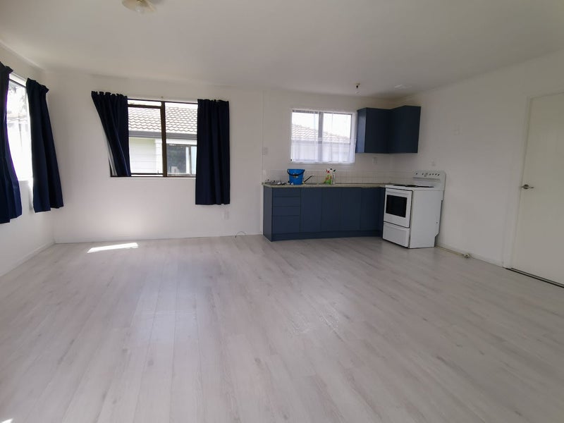1/20 Armada Drive, Ranui, Auckland - Carousel 2