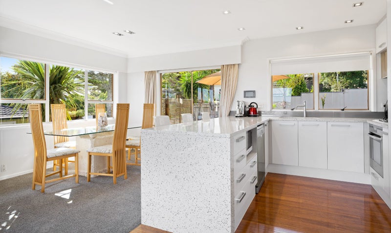 52 Chelsea View Drive, Chatswood, Auckland - Carousel 2