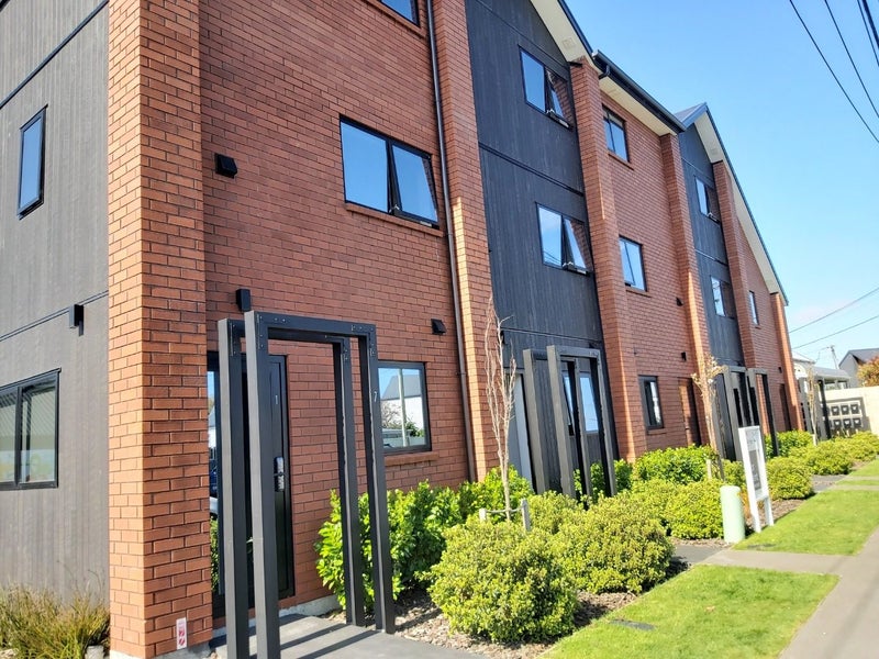 2/7 Spencer Street, Addington, Christchurch - Carousel 12