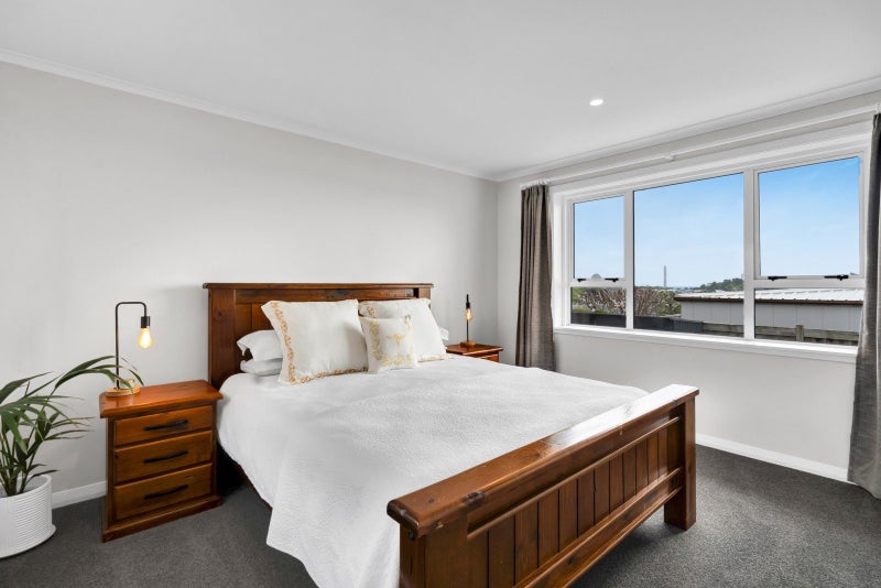 7 Lemont Place, Westown, New Plymouth - Carousel 20