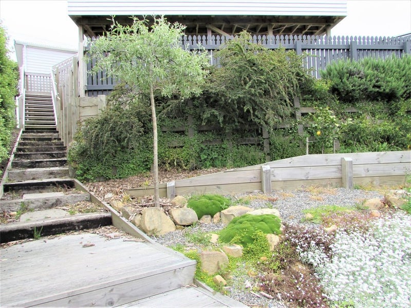 30 Brooker Grove, Newlands, Wellington - Carousel 9