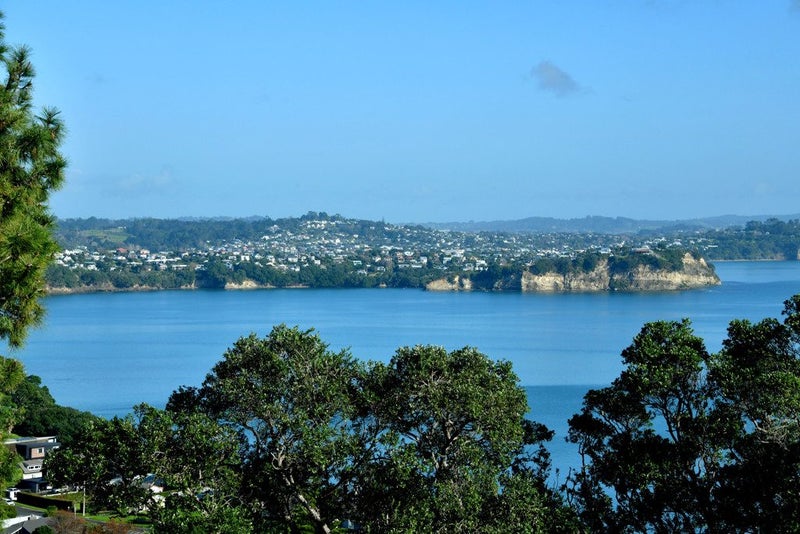 25 Roberts Road, Matakatia, Whangaparaoa - Carousel 1