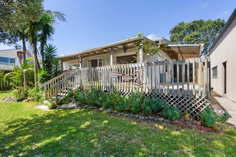 2 Findlay Street, Mangawhai Heads, Mangawhai - Carousel 1