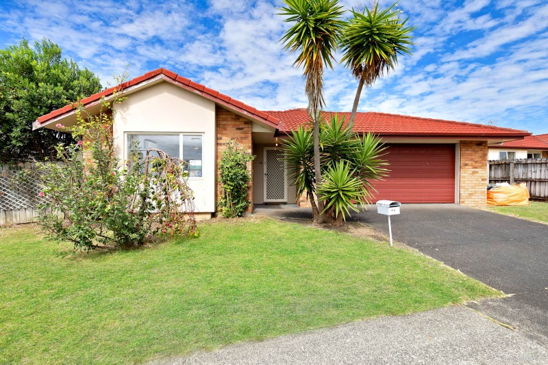 44 Cinnamon Road, Mangere, Auckland - Carousel 1