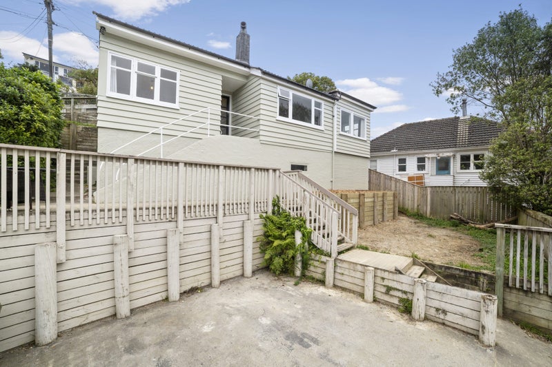 15 Aplin Terrace, Ngaio, Wellington - Carousel 1