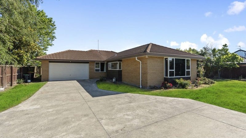 19 Ben Nevis Drive, Broomfield, Christchurch - Carousel 1