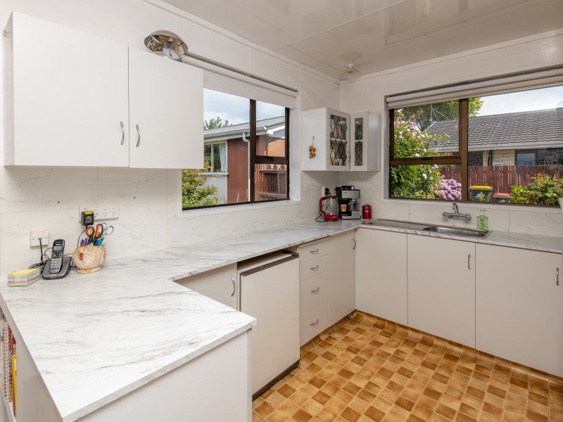 7 Nursery Drive, Tinwald, Ashburton - Carousel 2