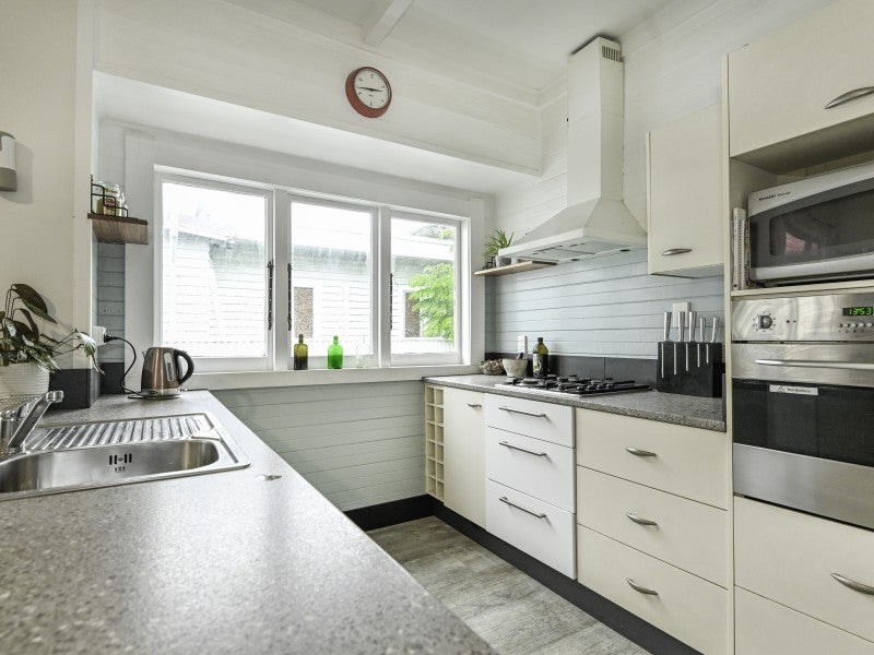 410 Pepper Street, Saint Leonards, Hastings - Carousel 2