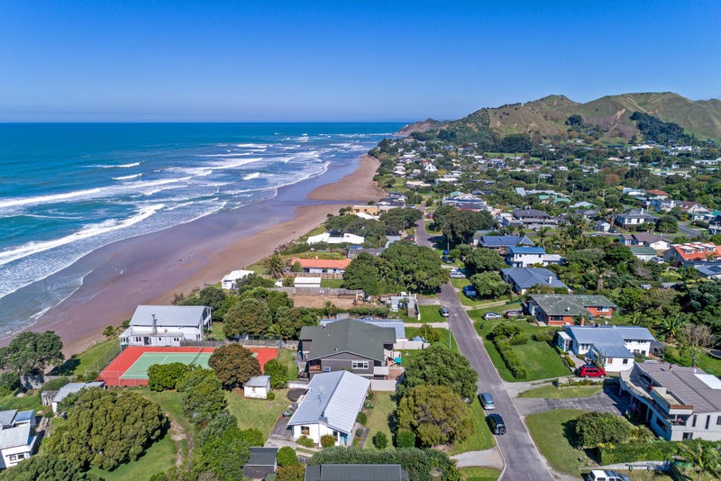 6 Pare Street, Wainui, Gisborne - Carousel 38