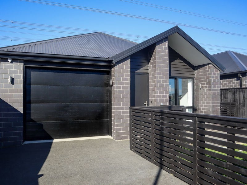 17 Piripiri Place, Broomfield, Christchurch - Carousel 2