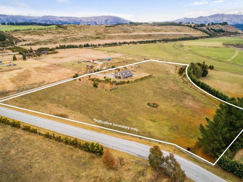 92 Lachlan Avenue, Wanaka - Carousel 1