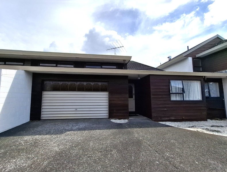 2/51 Anzac Road, Browns Bay, Auckland - Carousel 1