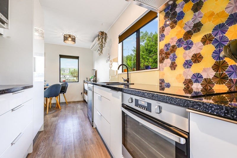 9 Pringle Place, Nawton, Hamilton - Carousel 2