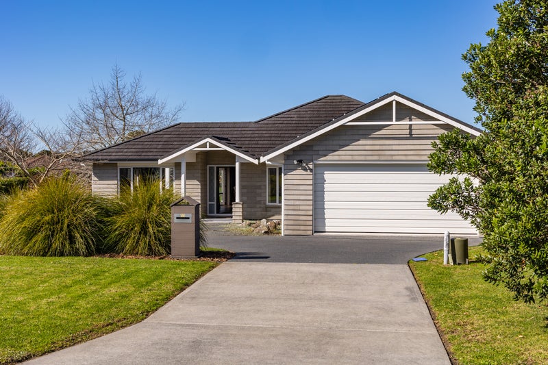 11 Captains Loop, Haruru - Carousel 1