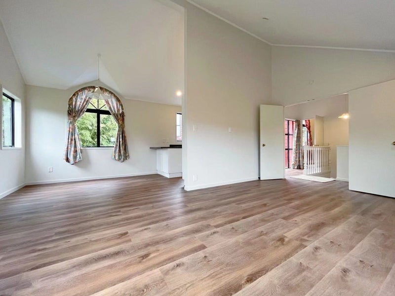 1/41 Howard Road, Northcote, Auckland - Carousel 2