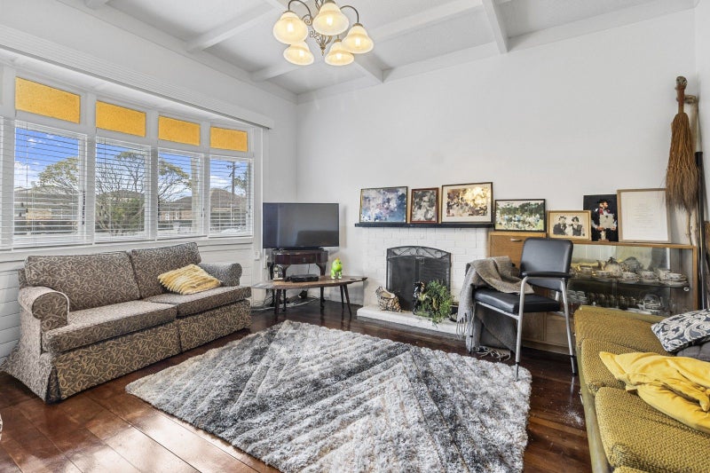 9 Hazelmere Road, Sandringham, Auckland - Carousel 2