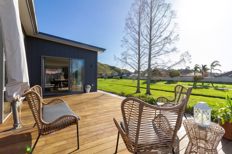 30 West Place, Greenmeadows, Napier - Carousel 2