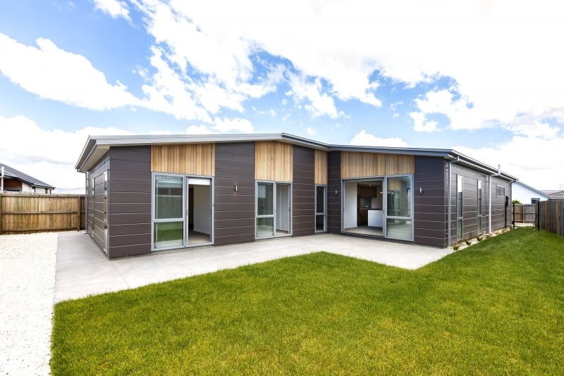 6 Loch Tanna Way, Broomfield, Christchurch - Carousel 2