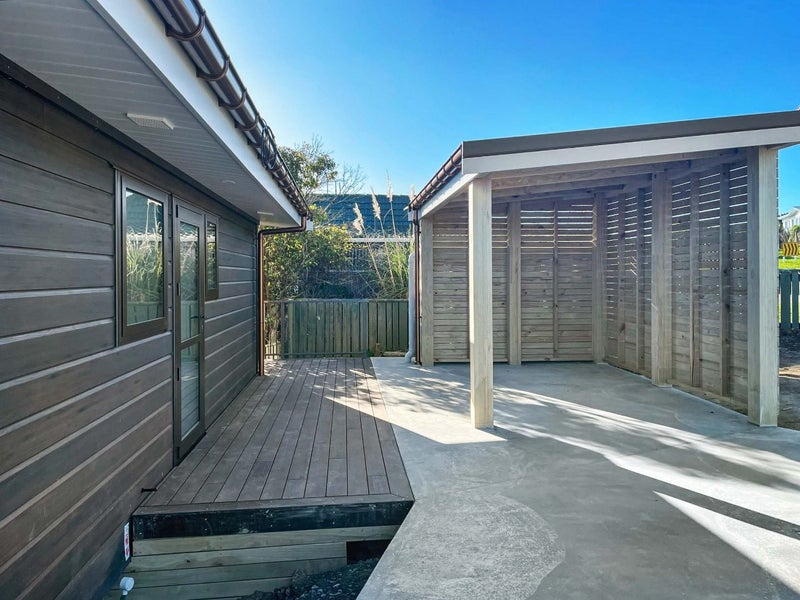 17 Almora View, Ascot Park, Porirua - Carousel 10