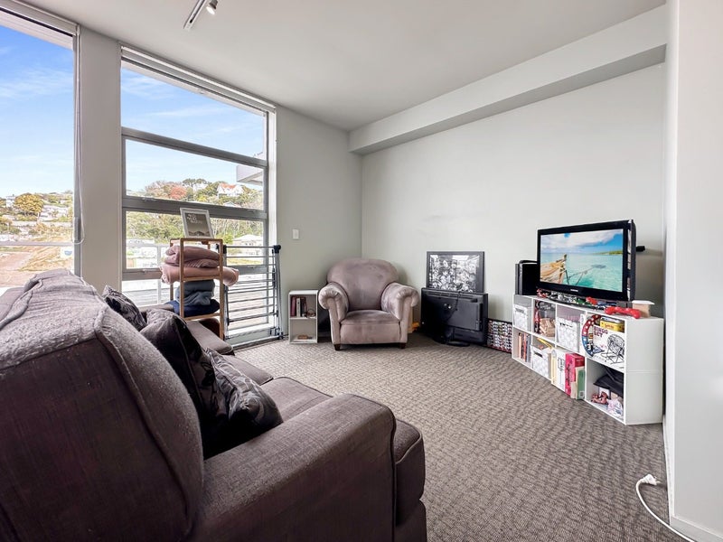 E306/28 Torrens Terrace, Mount Cook, Wellington - Carousel 2