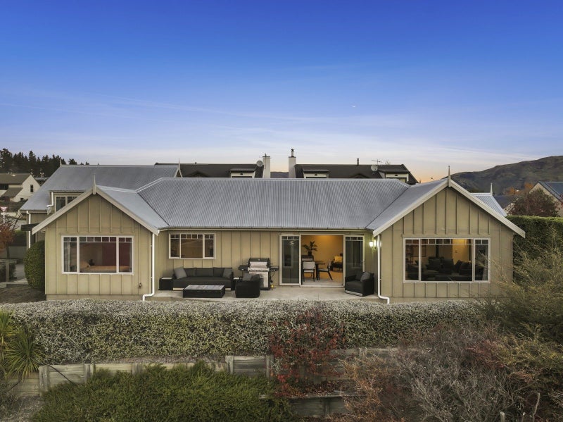 100 Kings Drive, Wanaka - Carousel 21