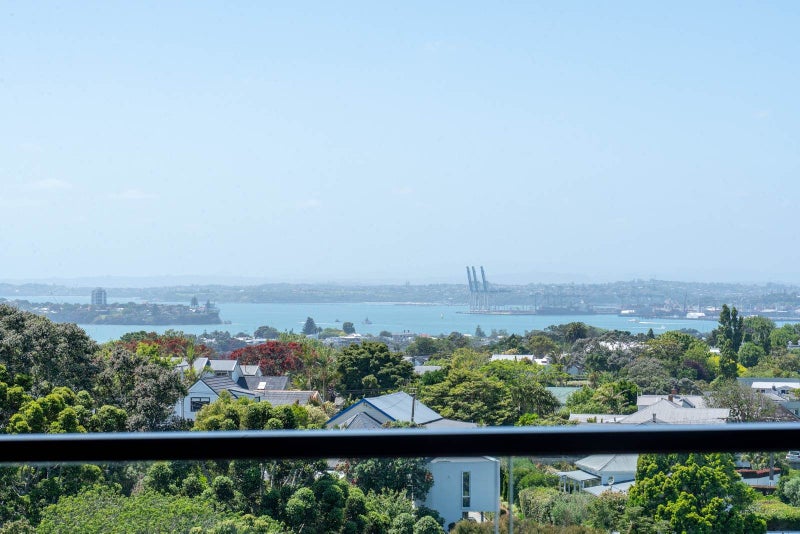 305/19 Rawene Road, Birkenhead, Auckland - Carousel 1