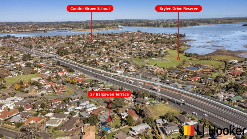 27 Balgowan Terrace, Conifer Grove, Takanini - Carousel 29