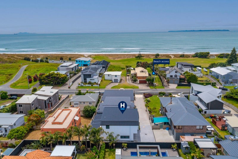 1020 Papamoa Beach Road, Papamoa Beach, Papamoa - Carousel 2