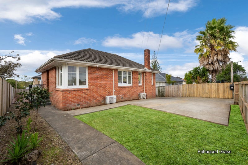 10 Beaubank Road, Kelston, Auckland - Carousel 1