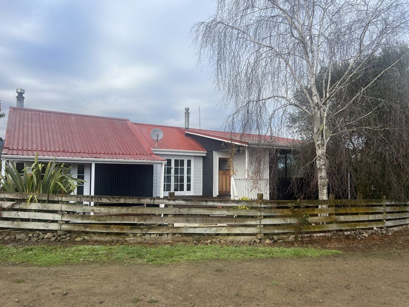 103 Waikawa Beach Road, Manakau, Levin - Carousel 1