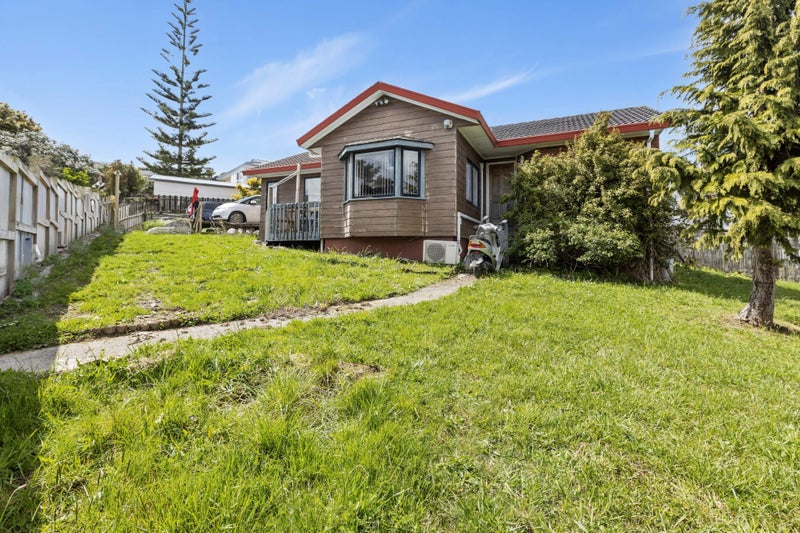 1 Garcia Place, West Harbour, Auckland - Carousel 2